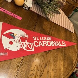 NFL The St.Louis Cardinals Vintage Defunct 2 Bar Facemask Pennant